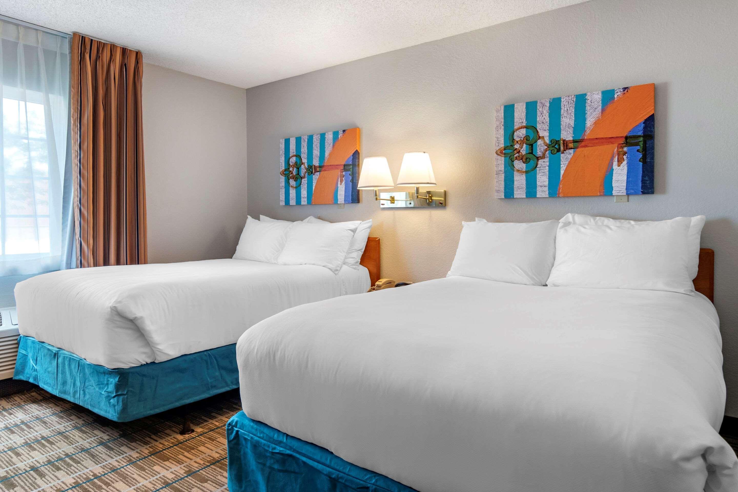 Mainstay Suites Емпория Екстериор снимка