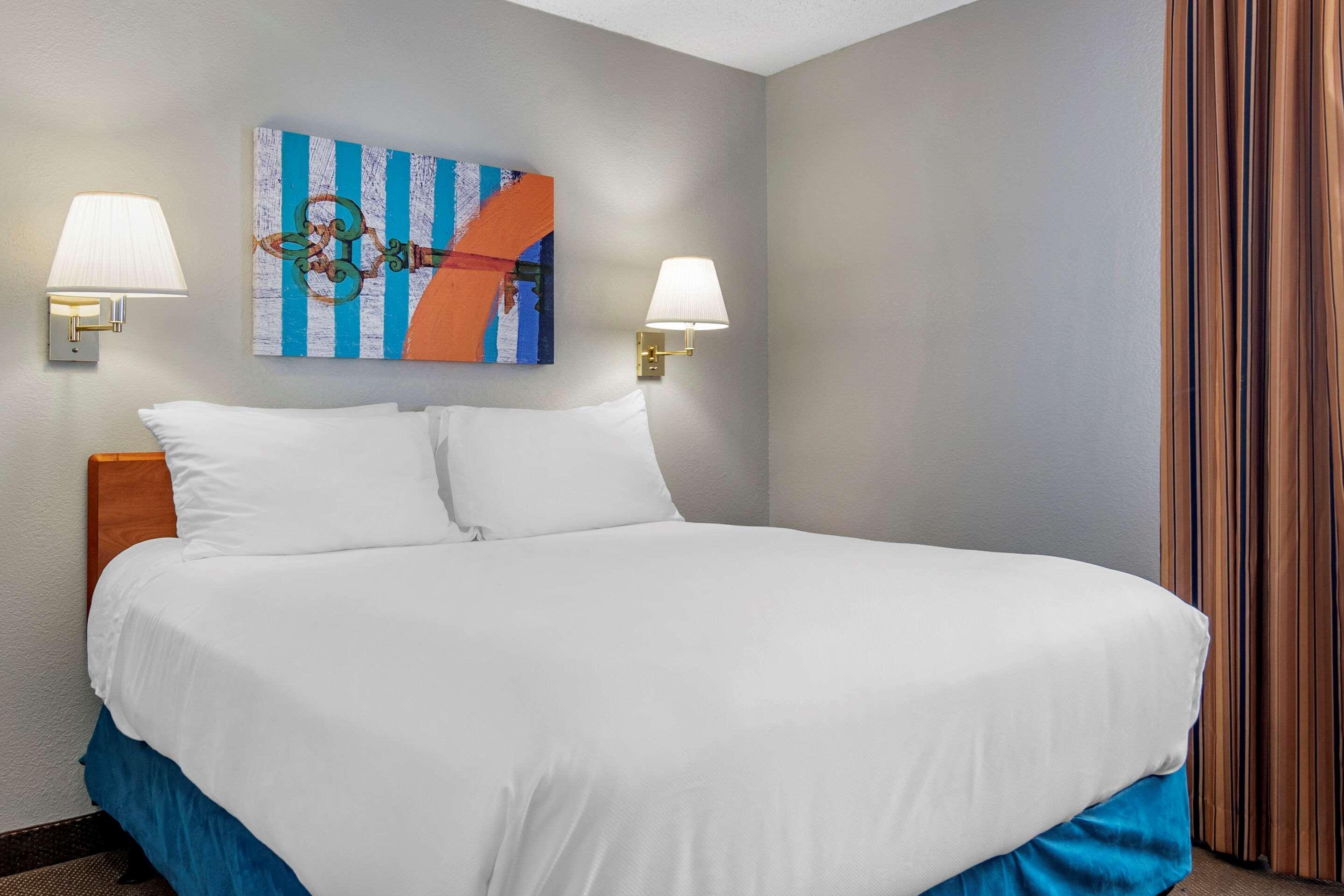 Mainstay Suites Емпория Екстериор снимка