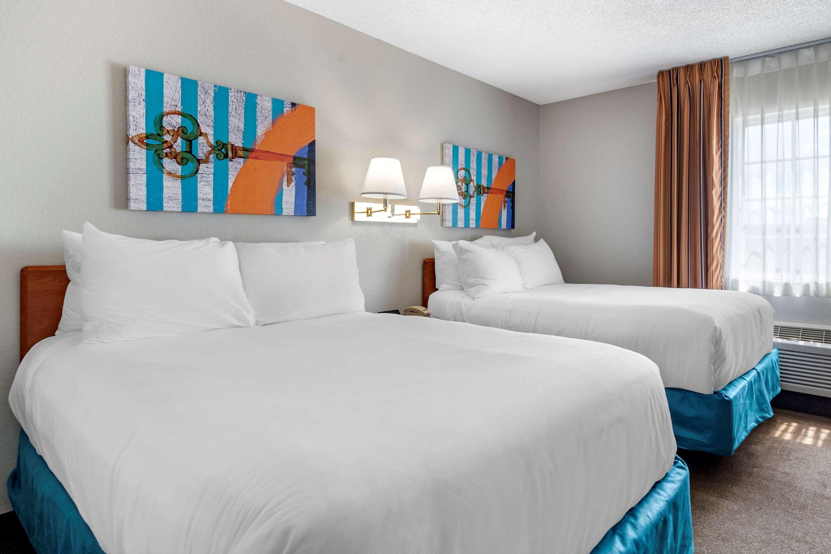 Mainstay Suites Емпория Екстериор снимка