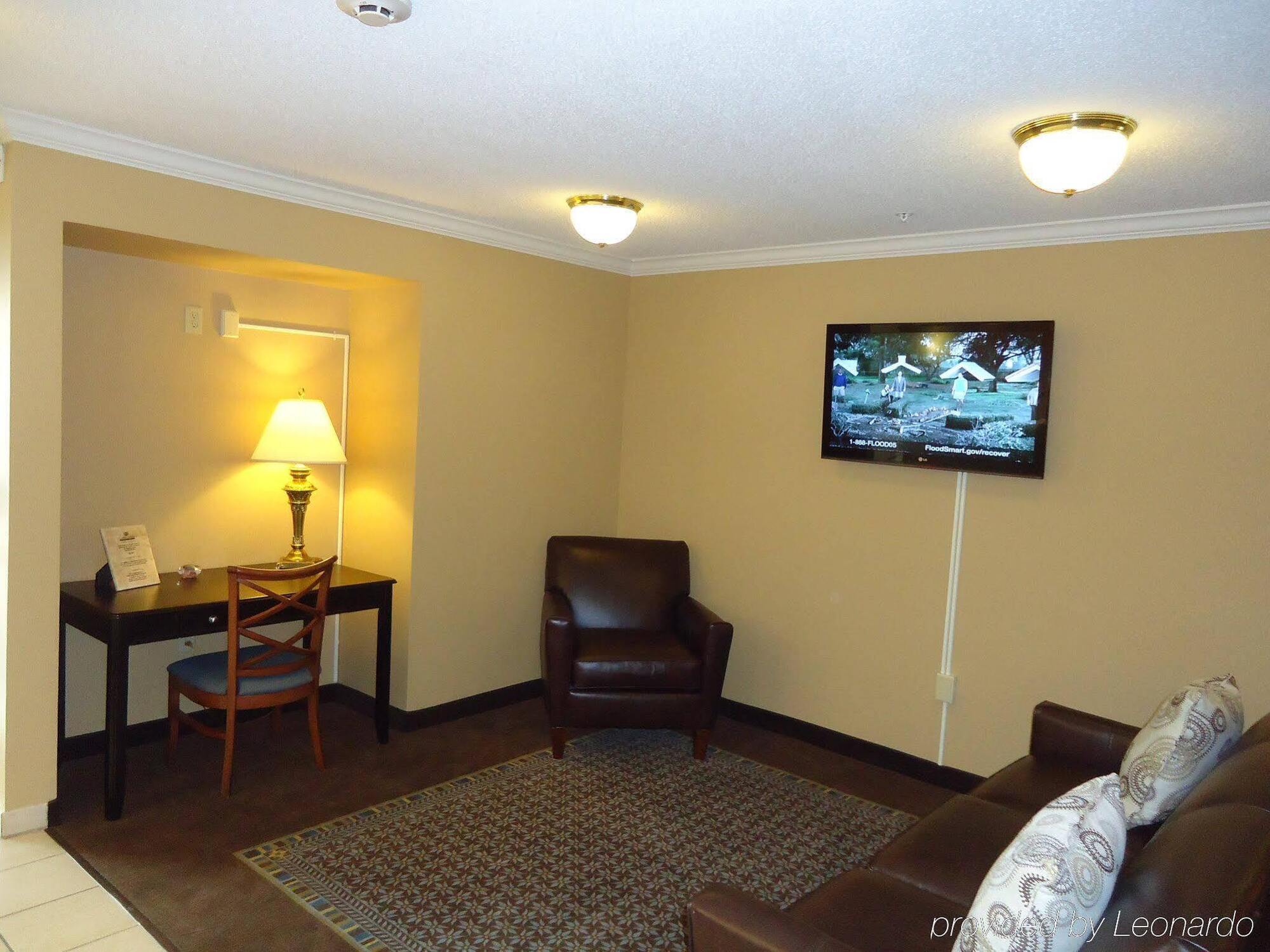Mainstay Suites Емпория Екстериор снимка