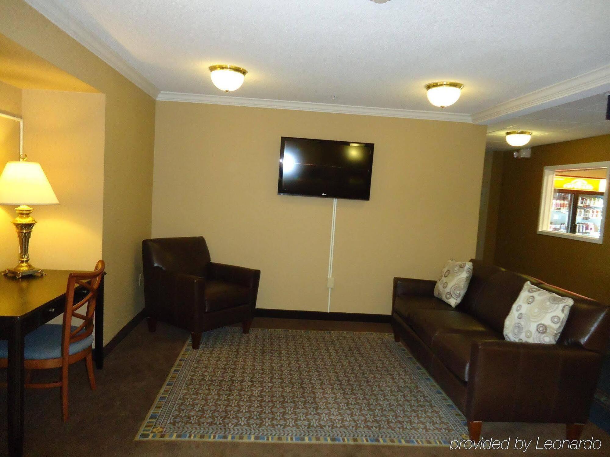 Mainstay Suites Емпория Екстериор снимка